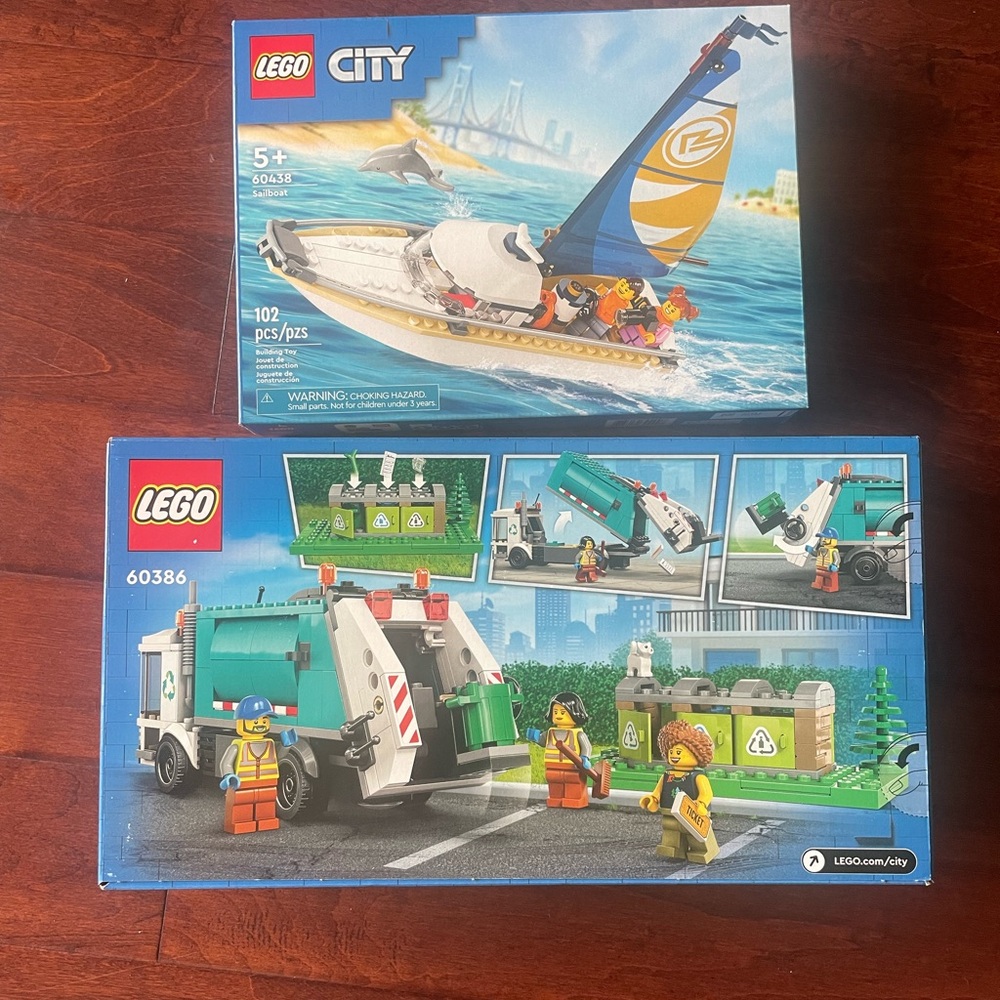 New! Never opened Lego bundle (recycling truck and sailboat)
